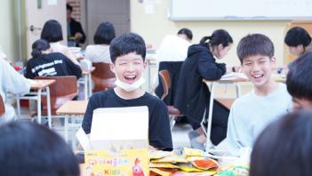  In-School Art Competition ÷���̹���